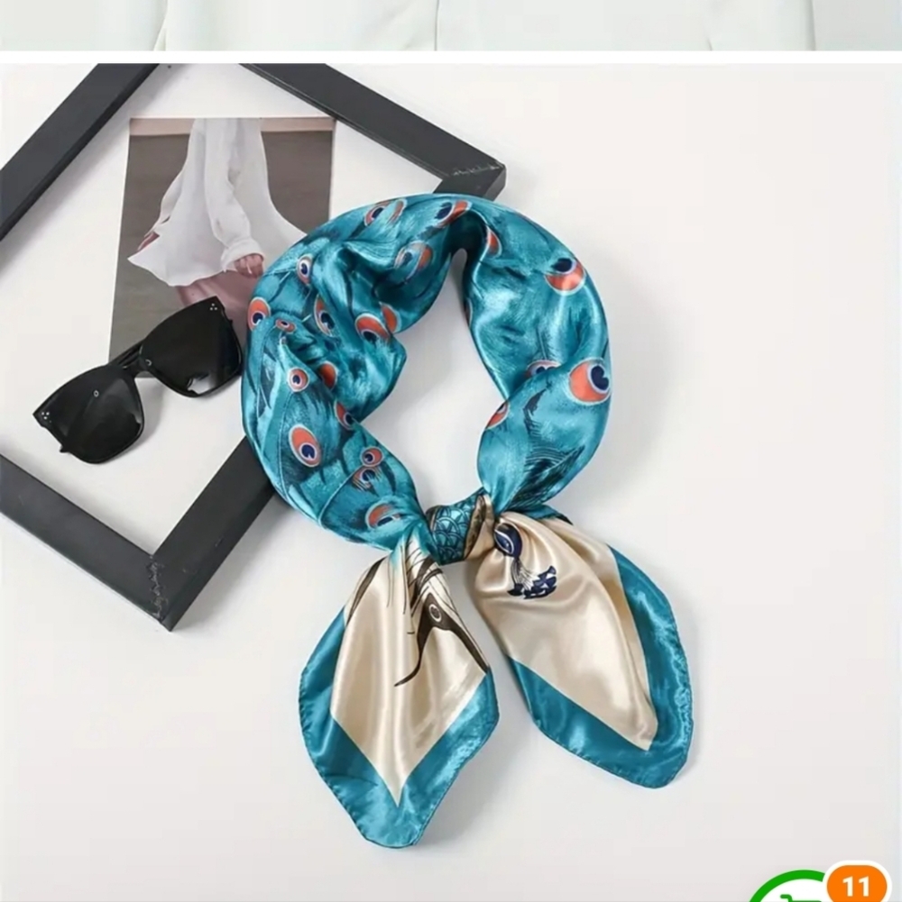 Peacock Scarf Square Scarf for Women - Animal Pattern Peacock - Picture 3 of 8